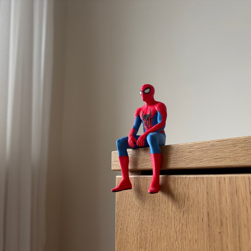 Car Accessories Oman - Figur Anime Spider-Man Deadpool Posisi Duduk,
